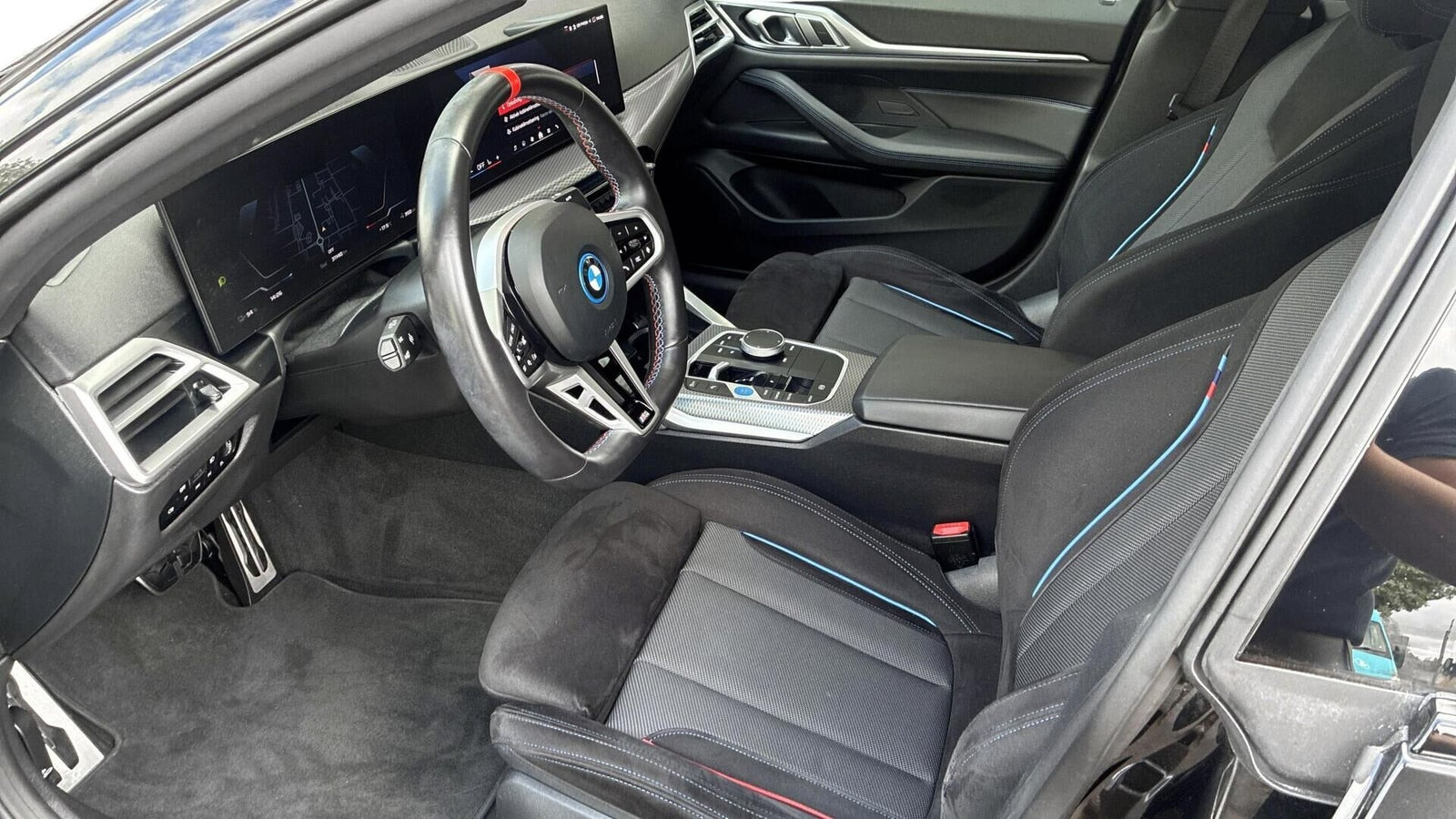 Sort BMW i4 fra 2025