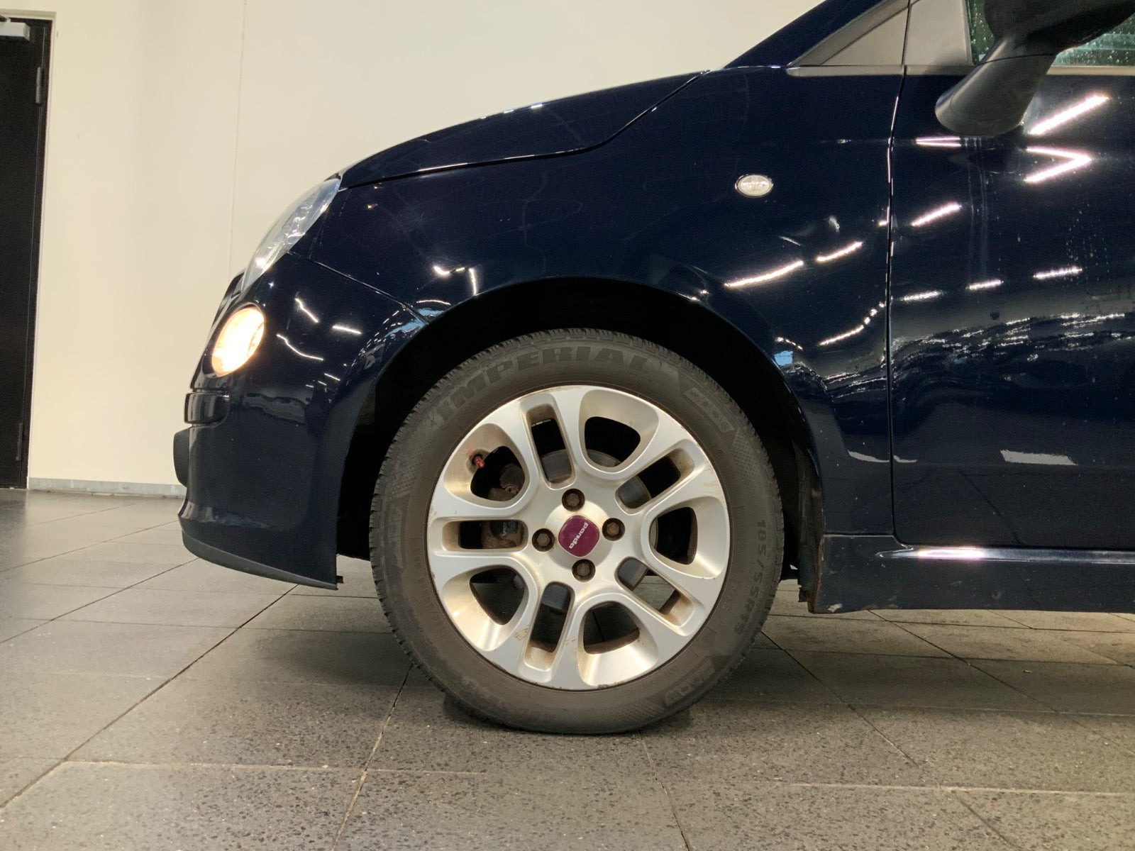 Blå Fiat 500 fra 2011