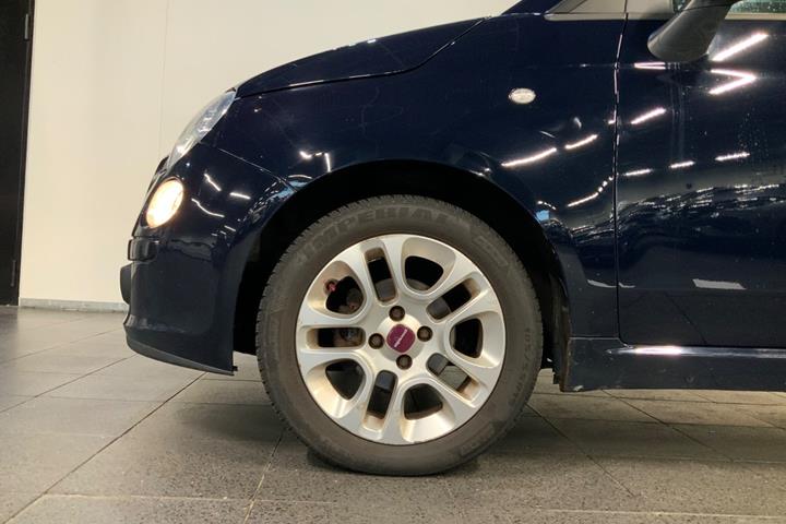 Blå Fiat 500 fra 2011