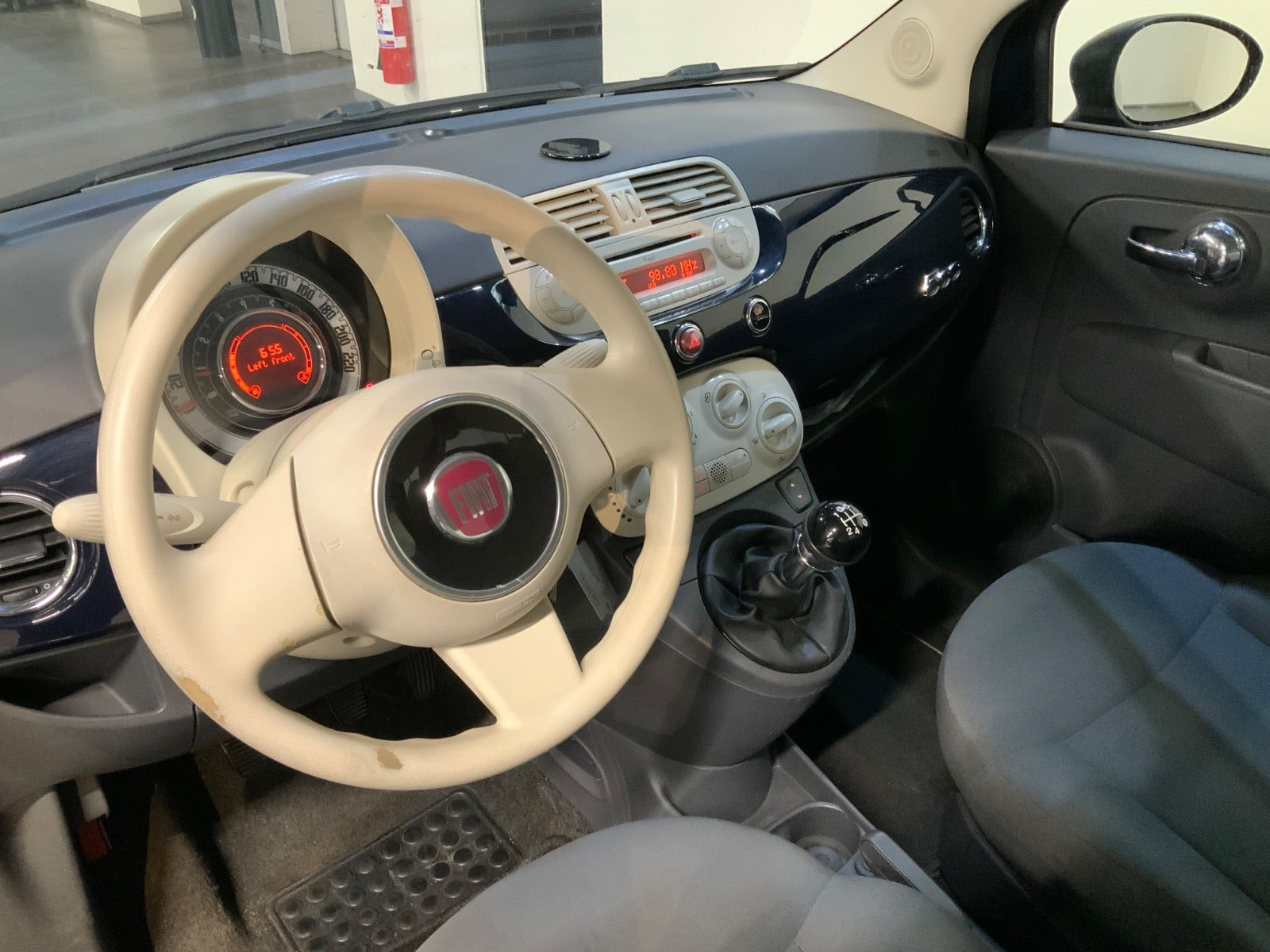 Blå Fiat 500 fra 2011