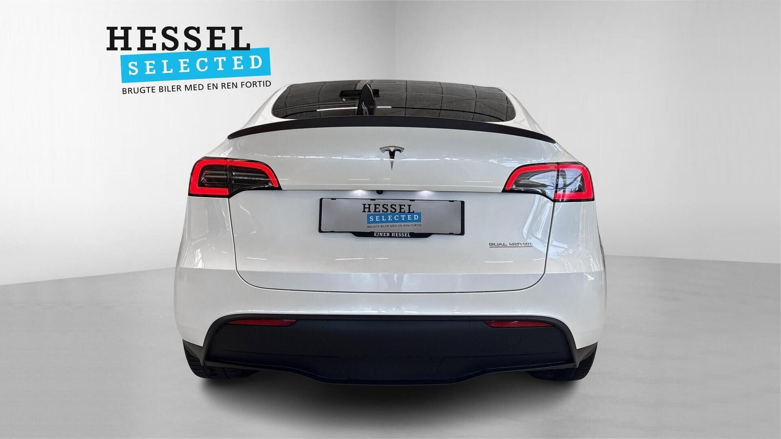 Hvid Tesla Model Y fra 2023