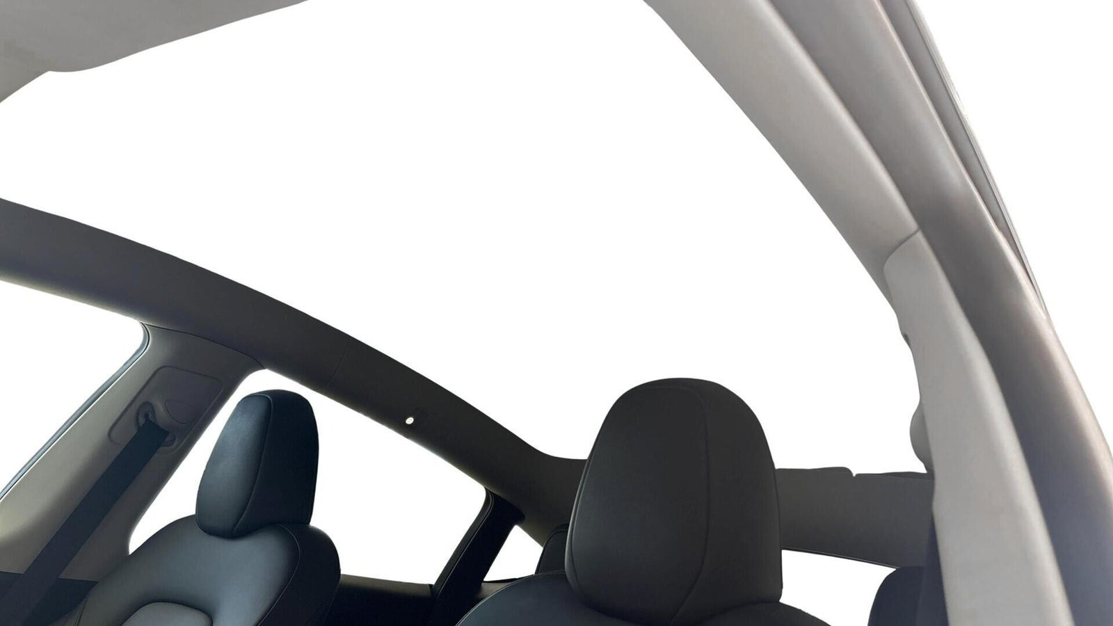 Hvid Tesla Model Y fra 2023