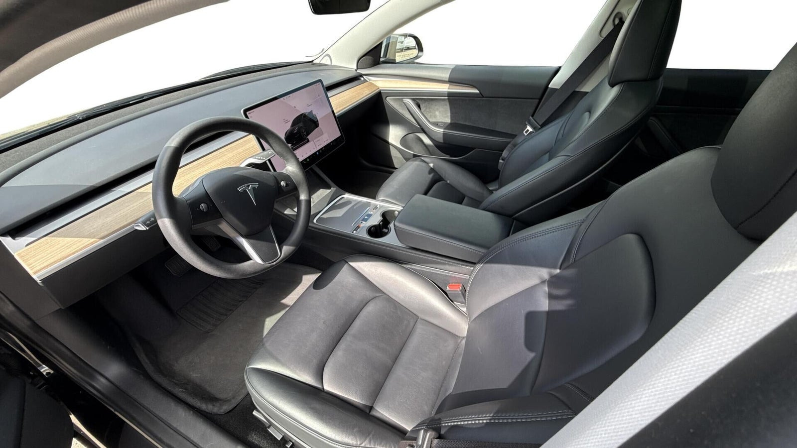 Sort Tesla Model 3 fra 2023