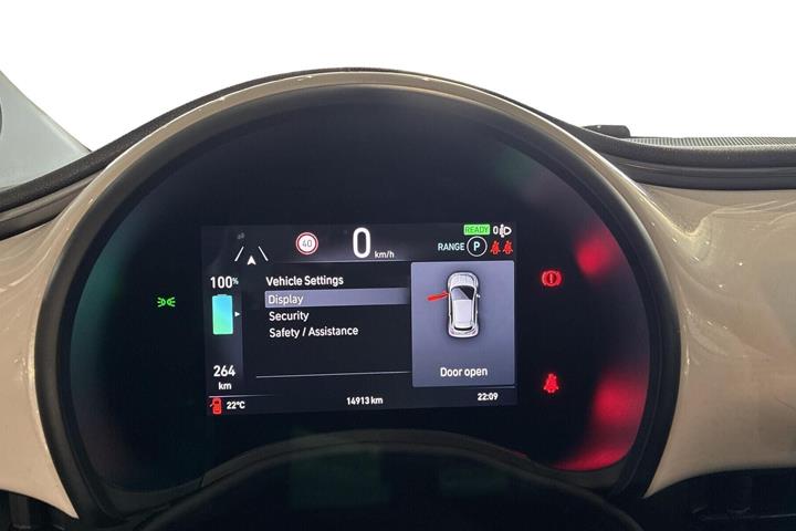 Hvid Fiat 500e fra 2023