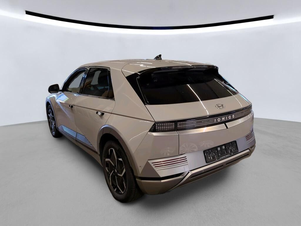 Grå Hyundai Ioniq 5 fra 2023