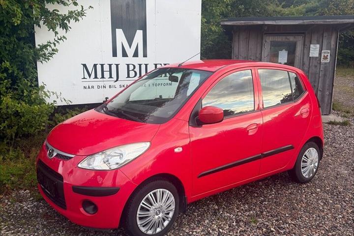 Rød Hyundai i10 fra 2010