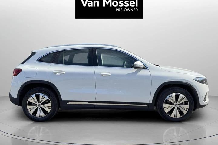 Hvid Mercedes EQA 250+ fra 2025