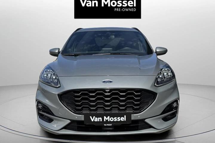 Grå Ford Kuga fra 2020