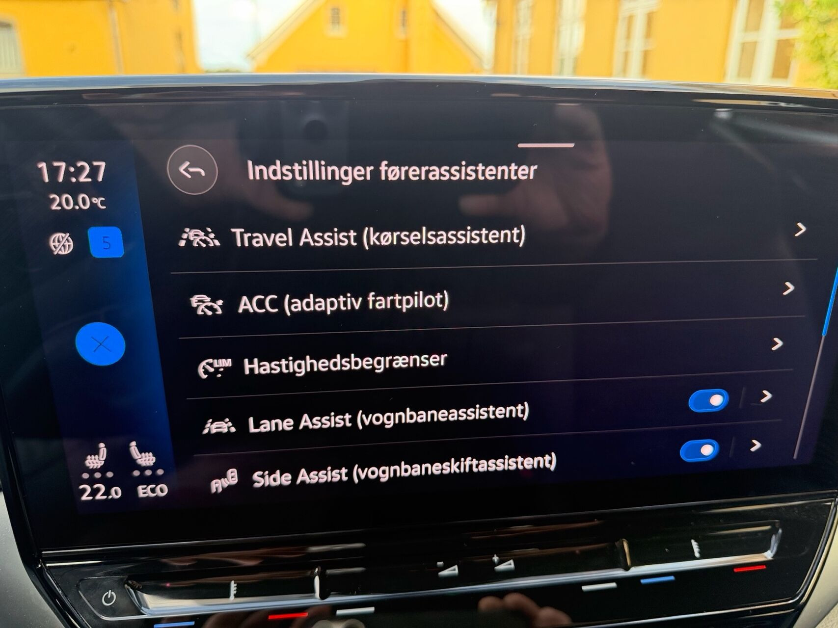 Hvid VW ID.4 fra 2023