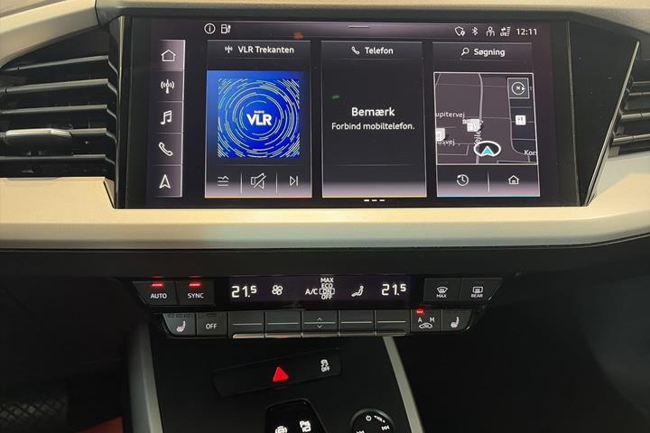 Grå Audi Q4 e-tron fra 2023