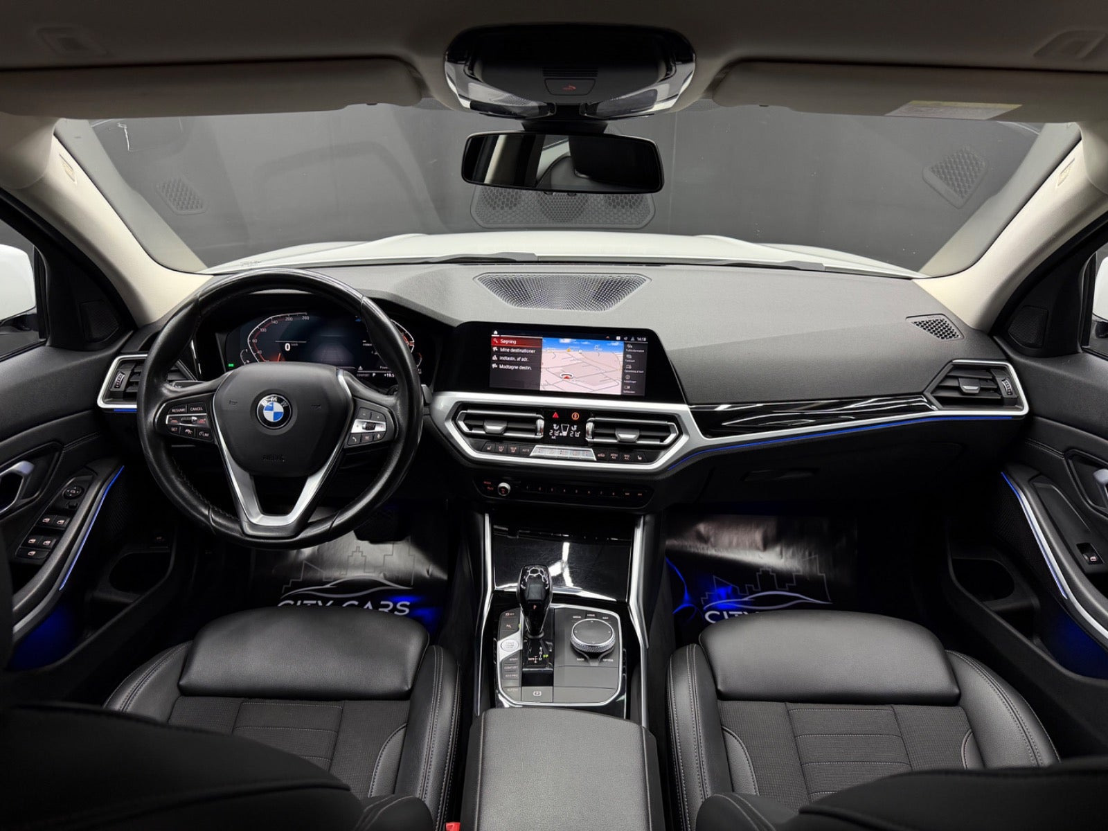 Hvid BMW 320d fra 2021