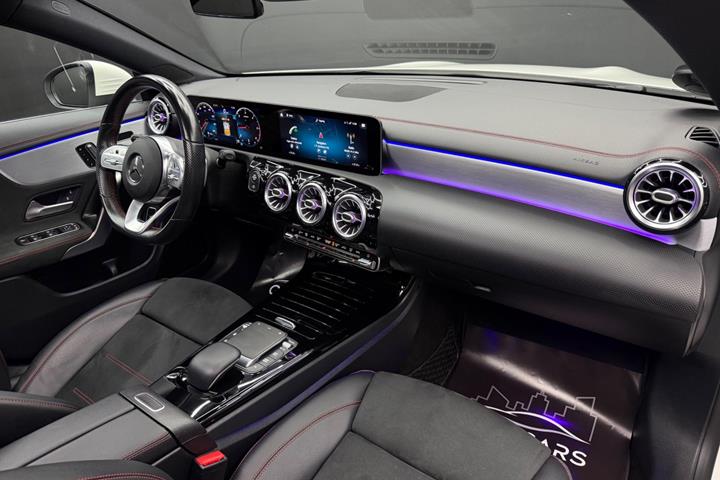 Hvid Mercedes CLA220 d fra 2020