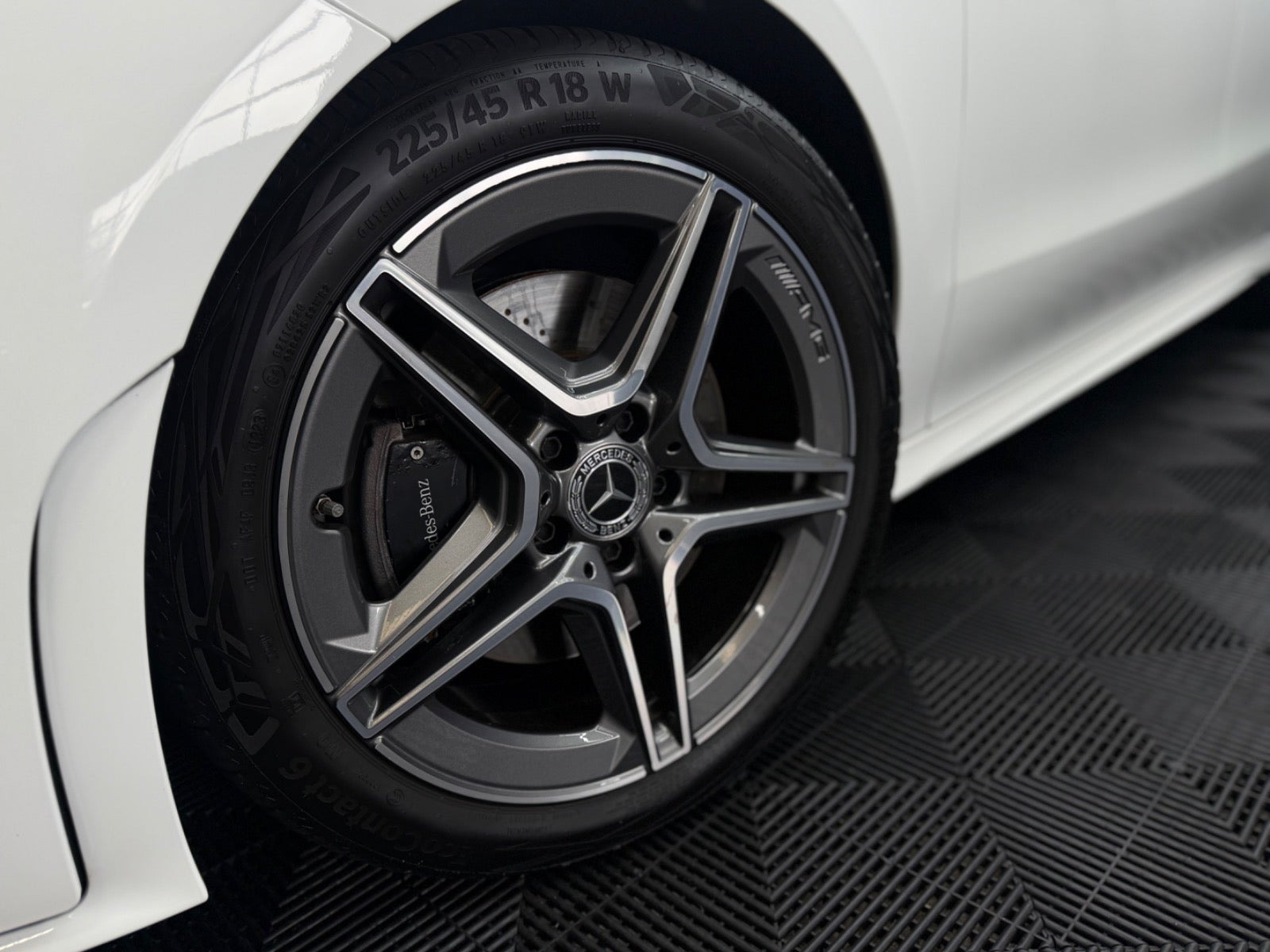 Hvid Mercedes CLA220 d fra 2020