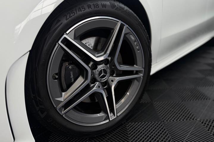 Hvid Mercedes CLA220 d fra 2020