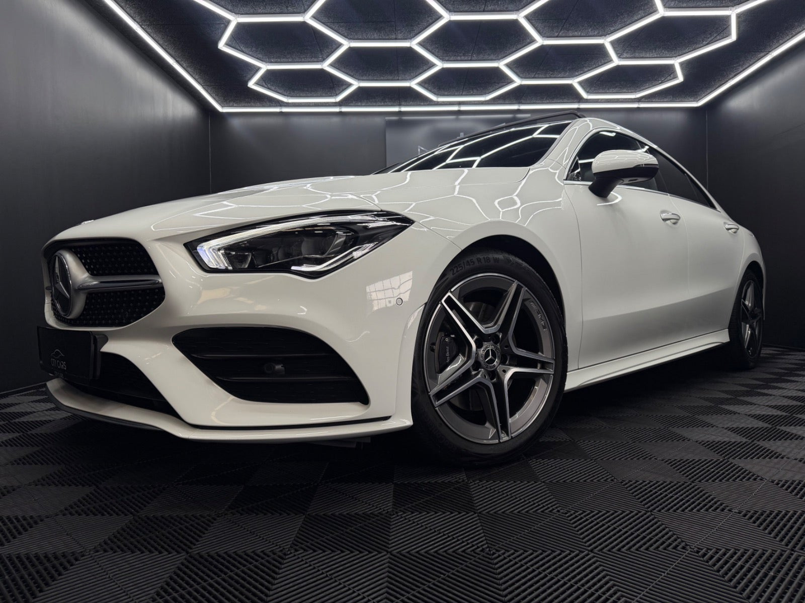 Hvid Mercedes CLA220 d fra 2020