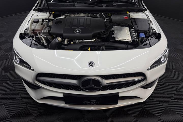 Hvid Mercedes CLA220 d fra 2020