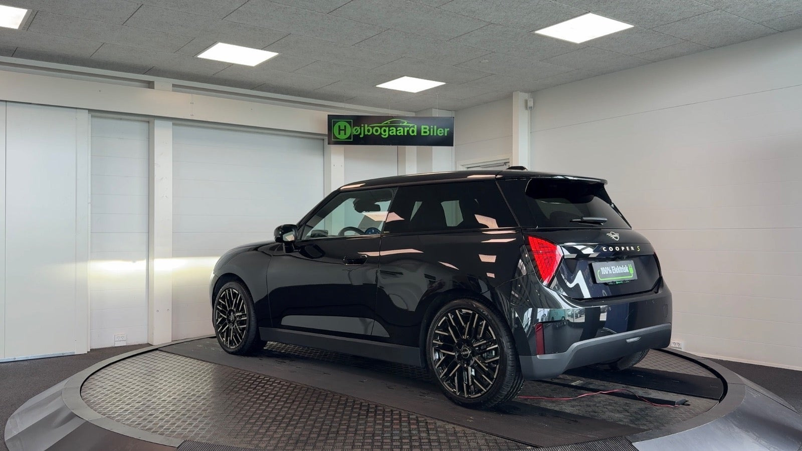 Sort Mini Cooper SE fra 2025