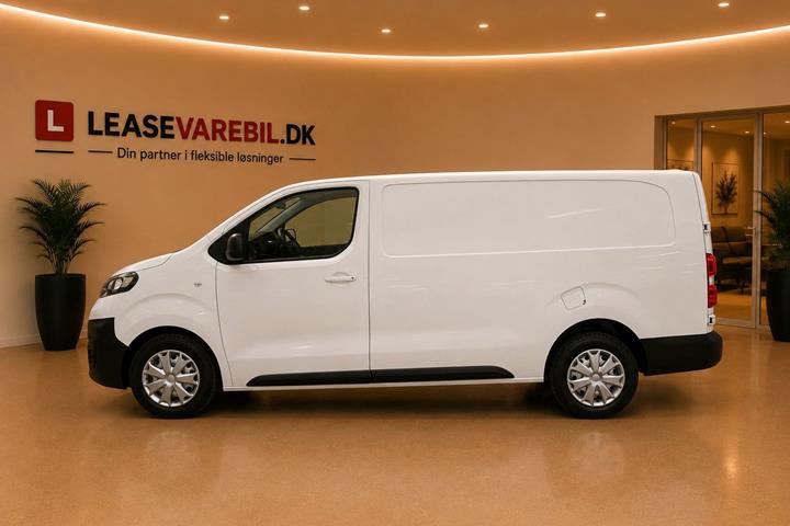Hvid Opel Vivaro fra 2022