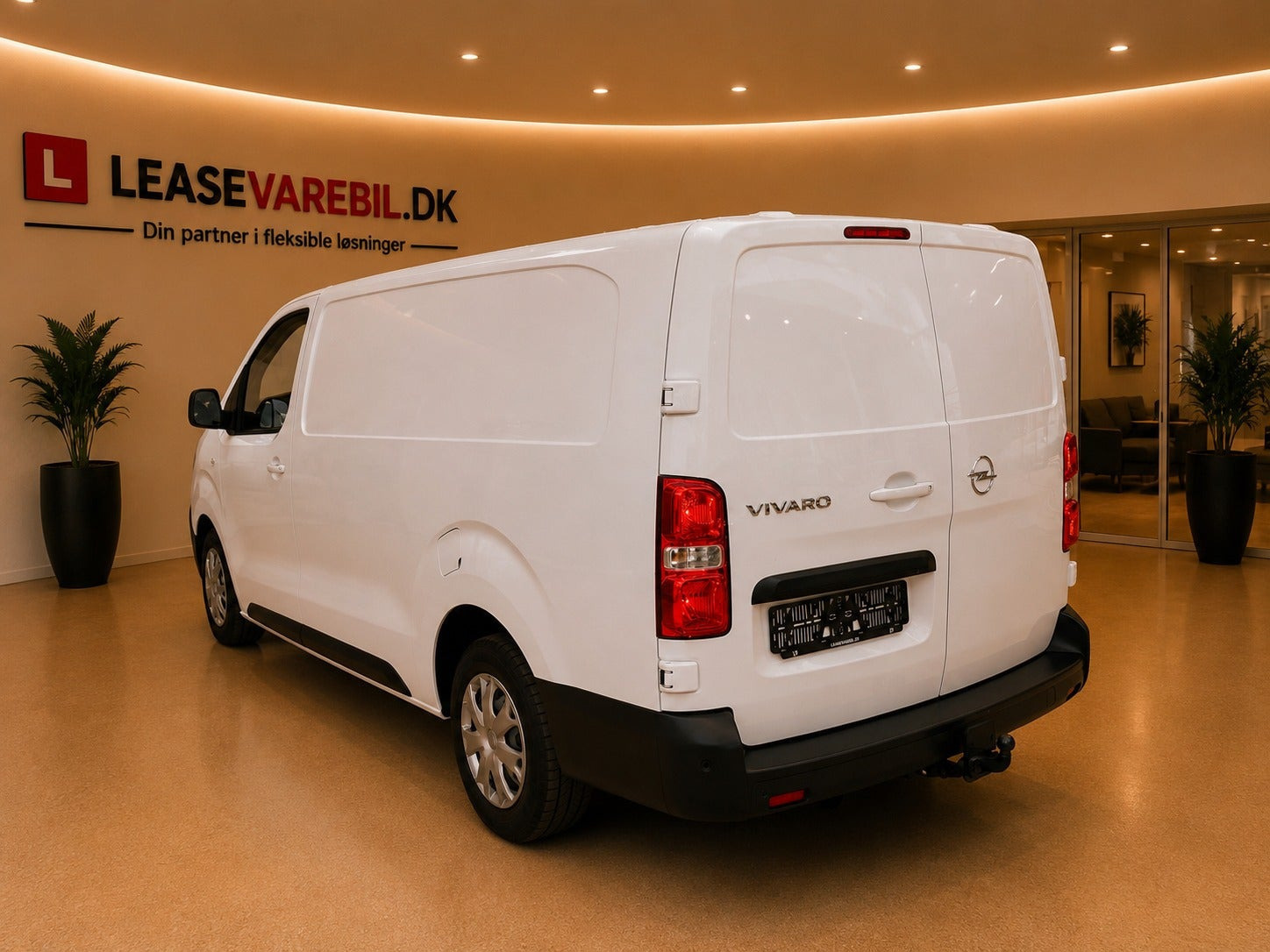 Hvid Opel Vivaro fra 2022