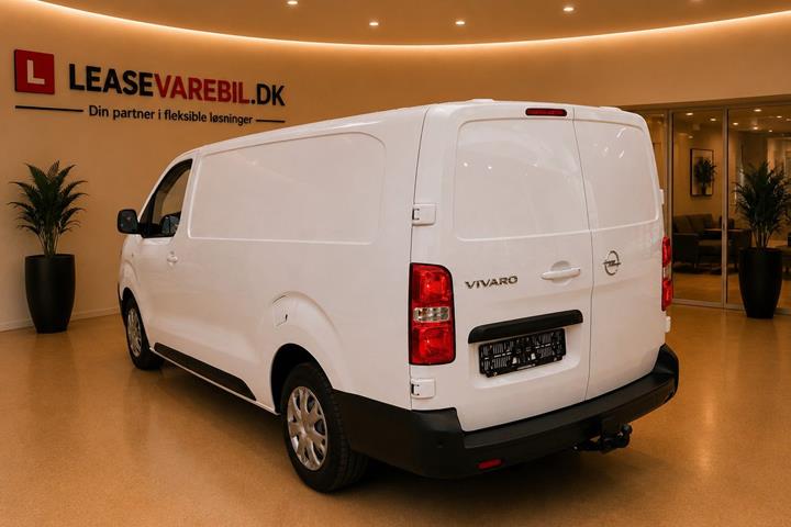 Hvid Opel Vivaro fra 2022