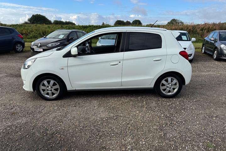 undefined Mitsubishi Space Star fra 2015