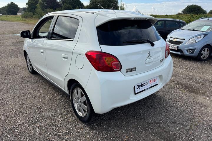 undefined Mitsubishi Space Star fra 2015