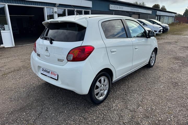 undefined Mitsubishi Space Star fra 2015