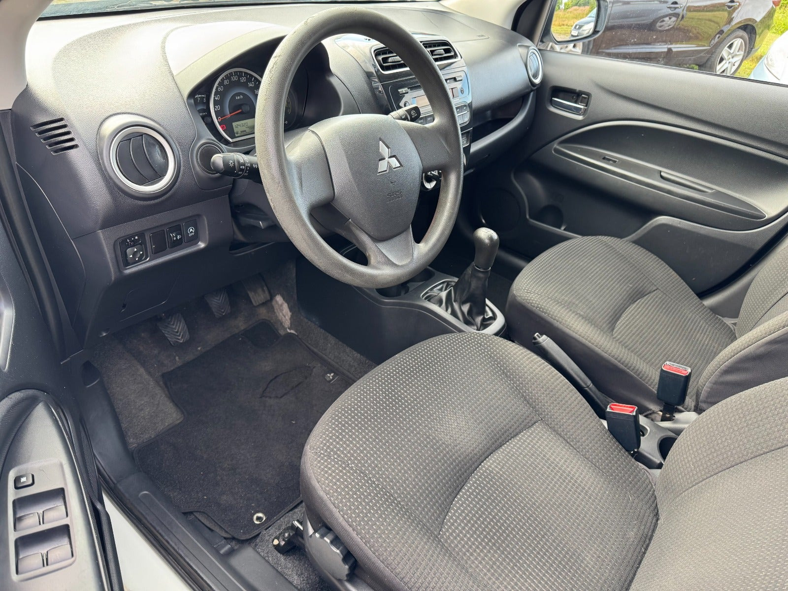 undefined Mitsubishi Space Star fra 2015