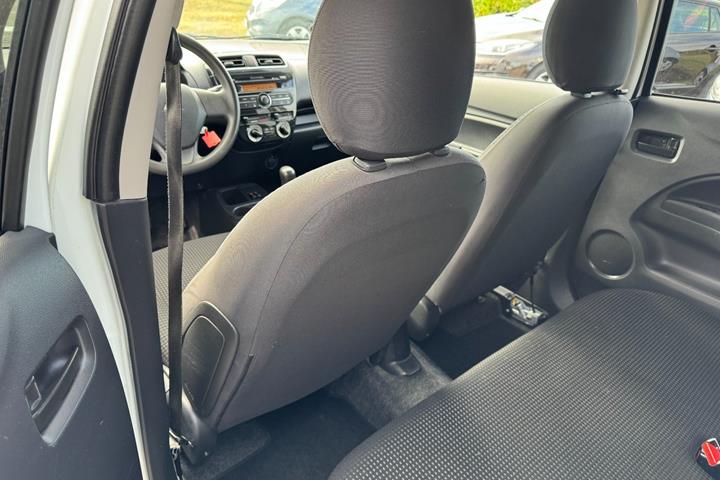 undefined Mitsubishi Space Star fra 2015