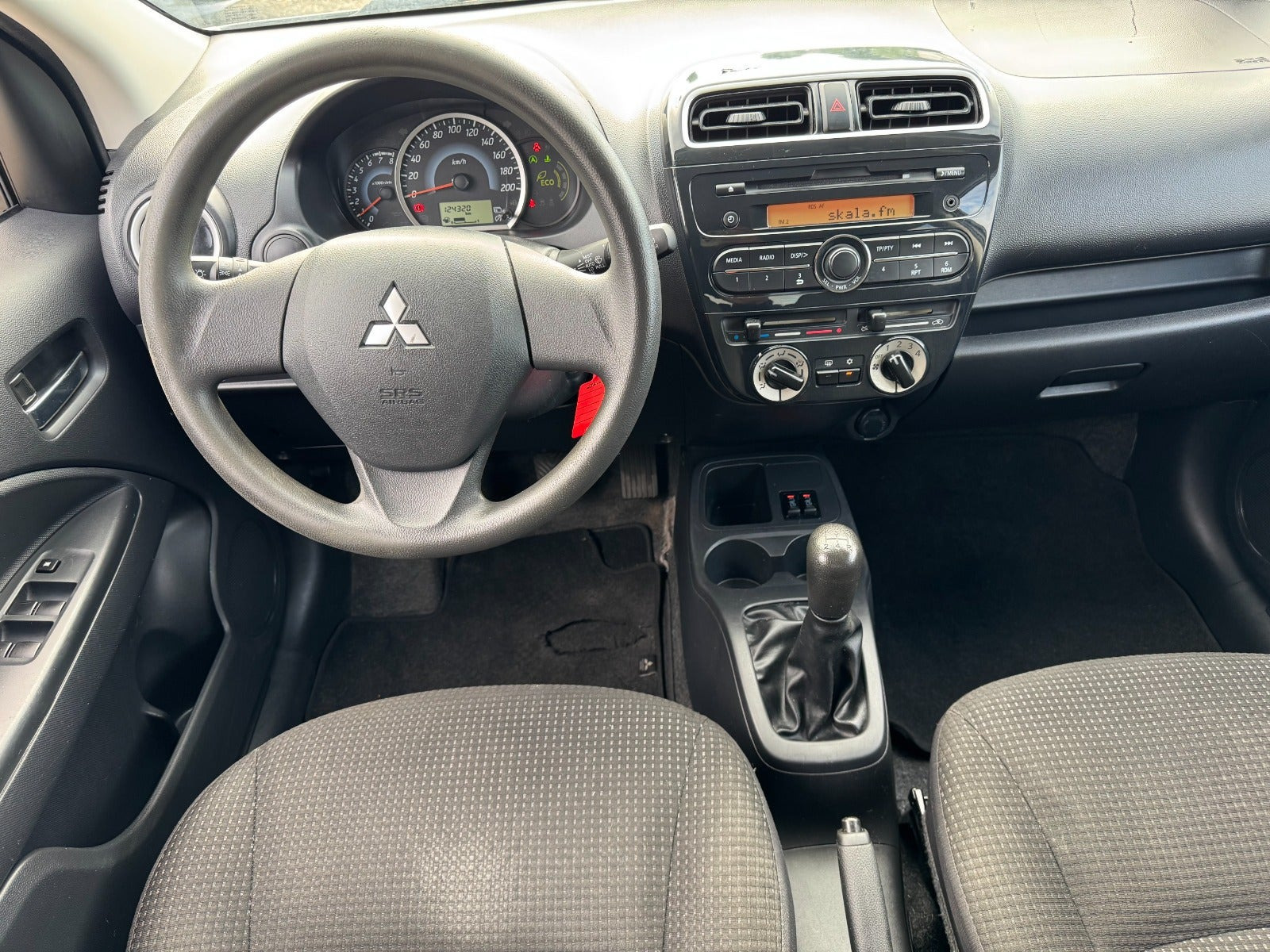 undefined Mitsubishi Space Star fra 2015