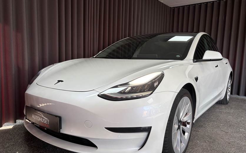 Tesla Model 3 Long Range AWD