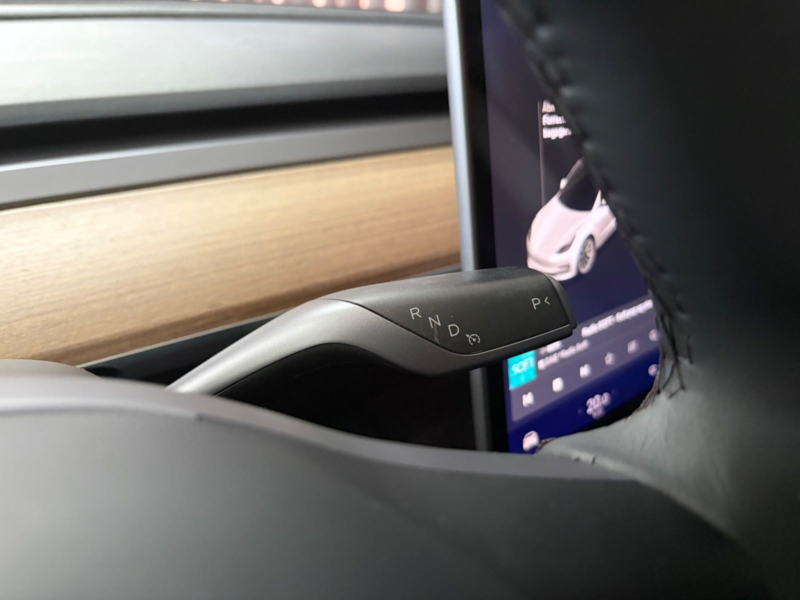 Sort Tesla Model 3 fra 2020