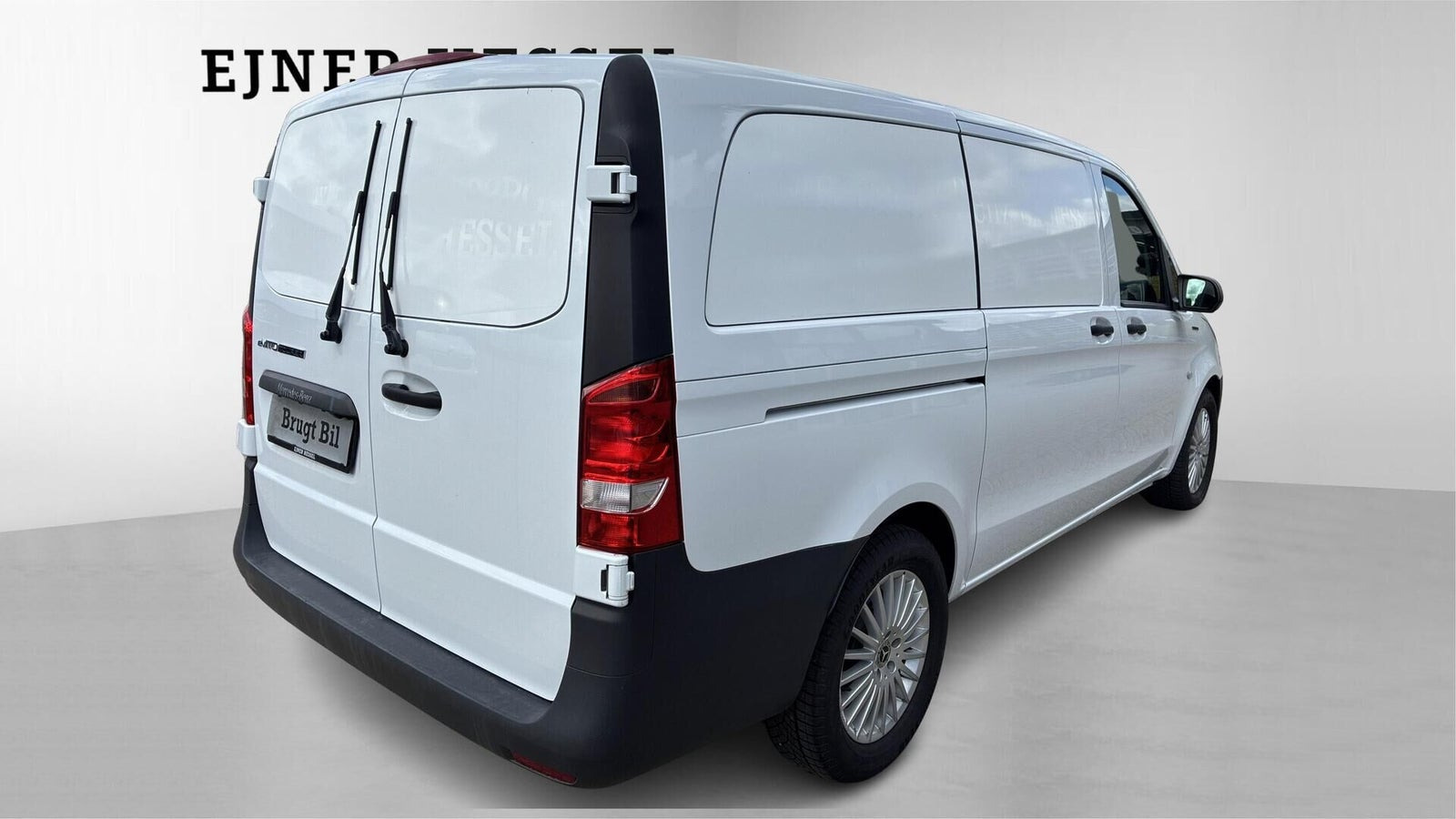 Hvid Mercedes eVito 129 fra 2021