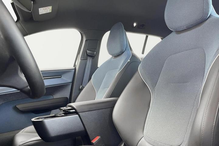 Sort Volvo EX30 fra 2024