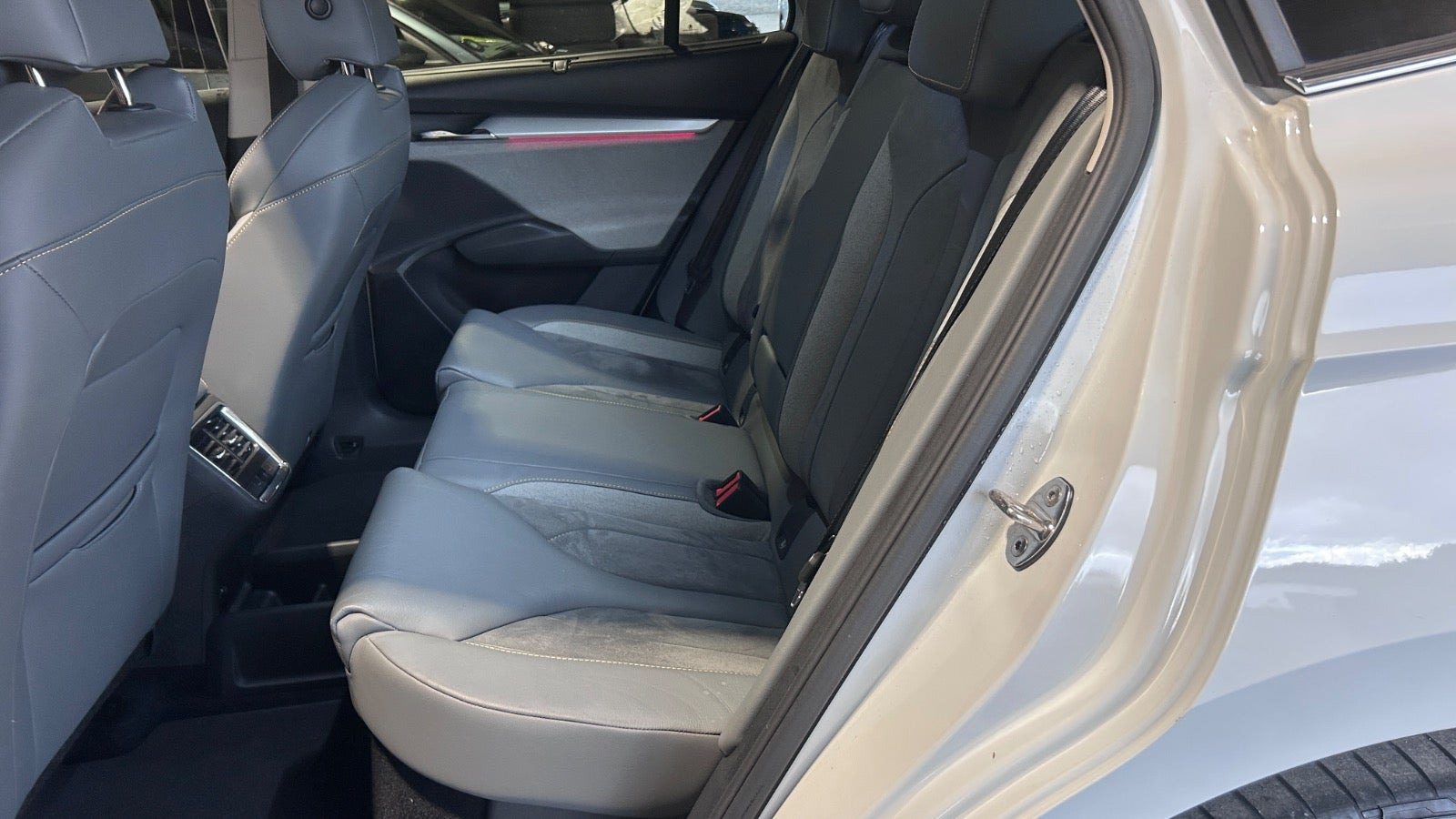 undefined Skoda Enyaq fra 2023