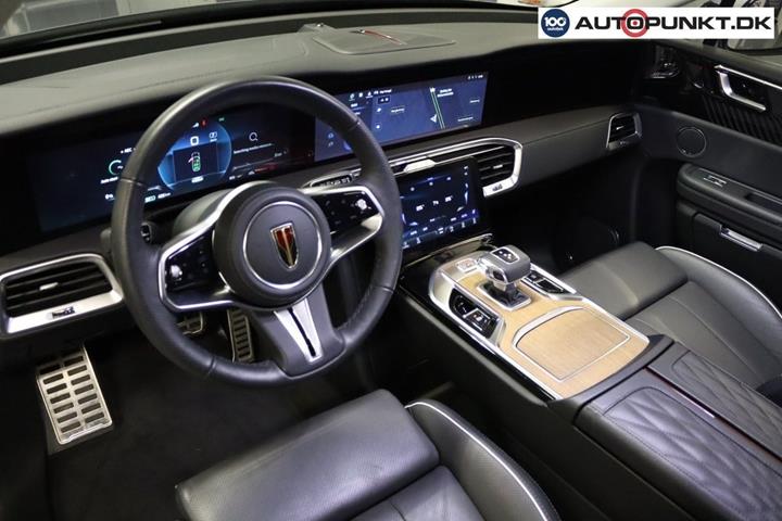 Grå Hongqi E-HS9 fra 2024
