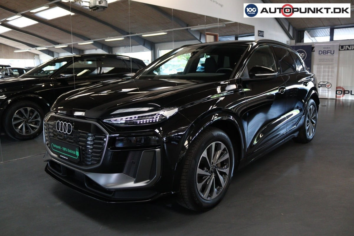 Sort Audi Q6 e-tron fra 2025