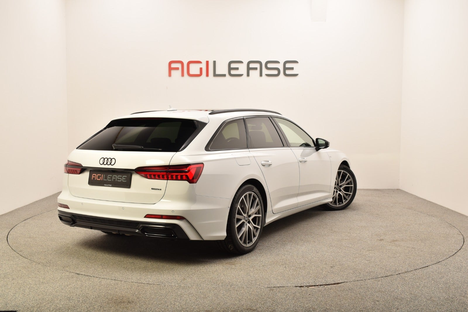 Hvid Audi A6 fra 2020