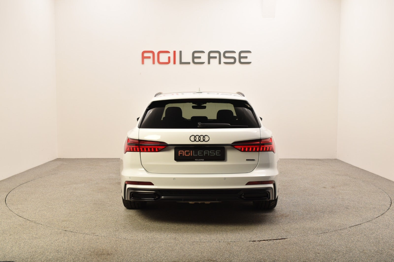 Hvid Audi A6 fra 2020