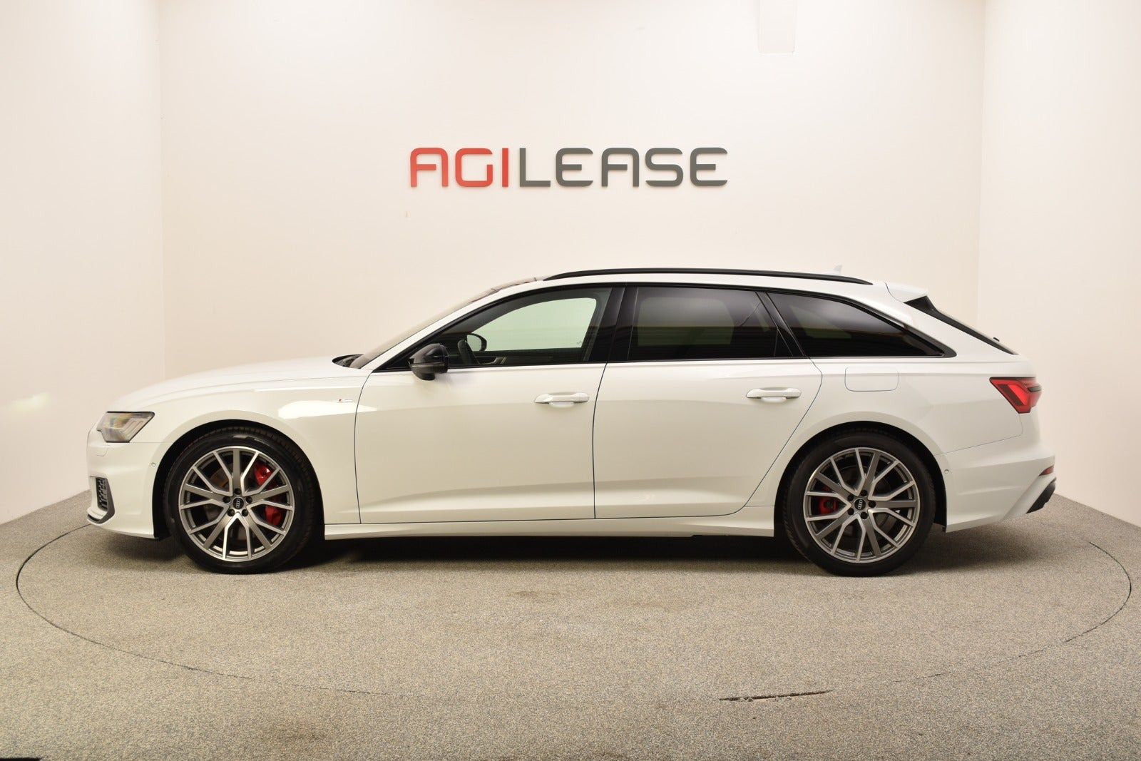 Hvid Audi A6 fra 2020