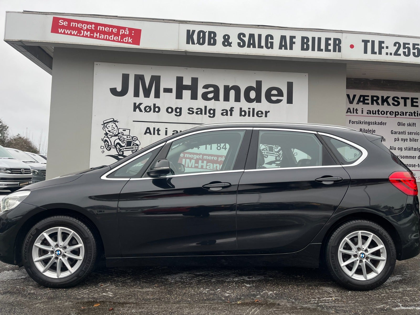 Sort BMW 218d fra 2016
