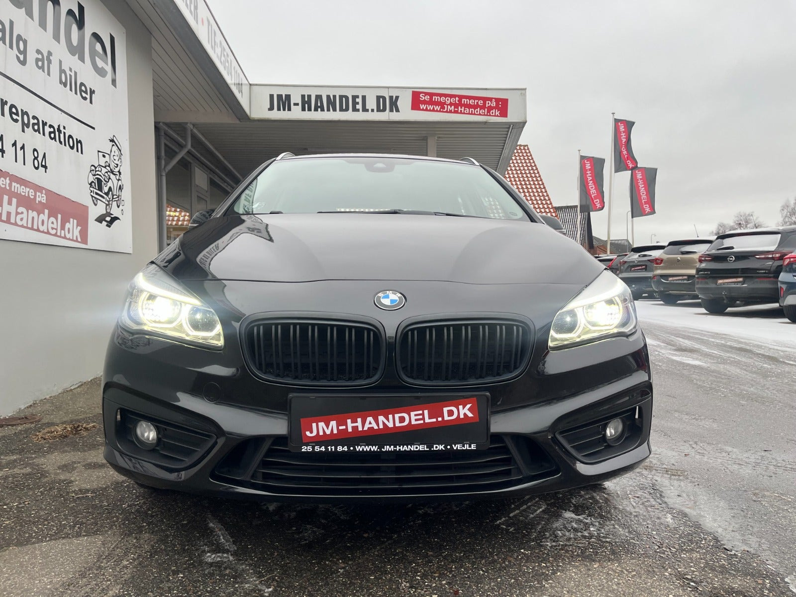 Sort BMW 218d fra 2016