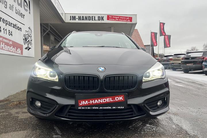 Sort BMW 218d fra 2016