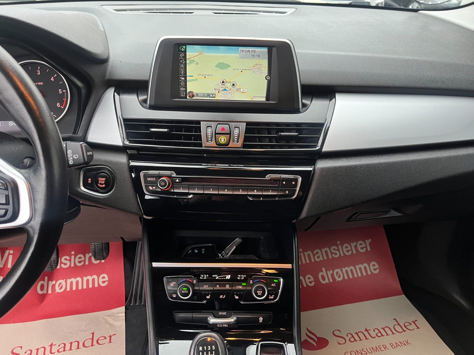 Sort BMW 218d fra 2016