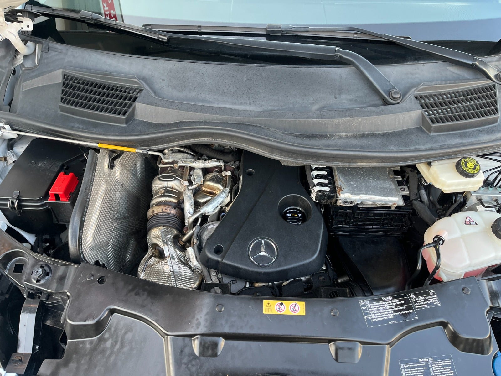 Hvid Mercedes Vito 114 fra 2021