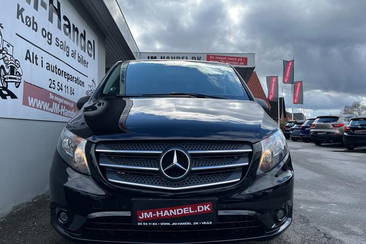 Sort Mercedes Vito 116 fra 2017