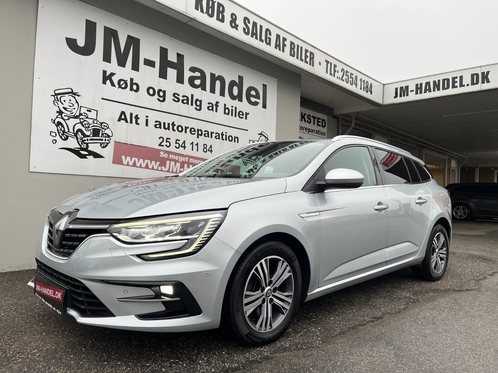 Sølv Renault Megane IV fra 2021