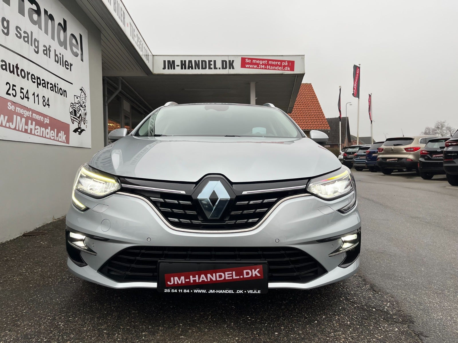 Sølv Renault Megane IV fra 2021