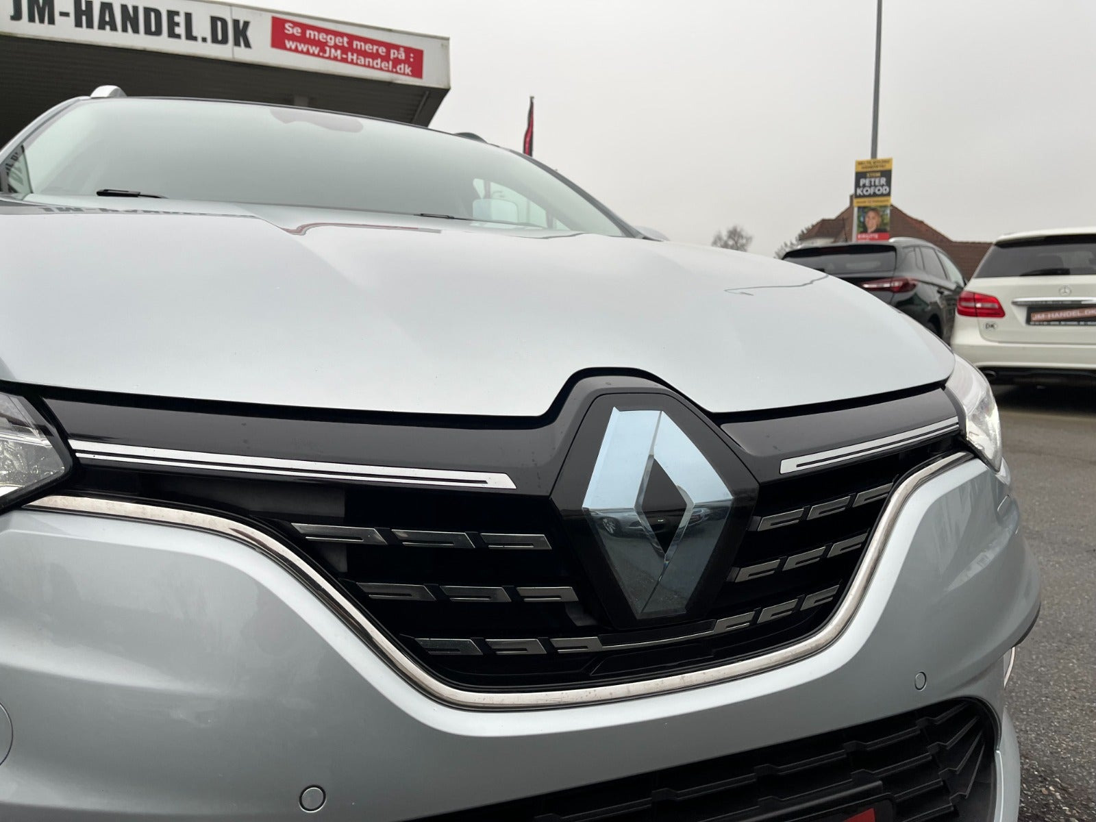 Sølv Renault Megane IV fra 2021