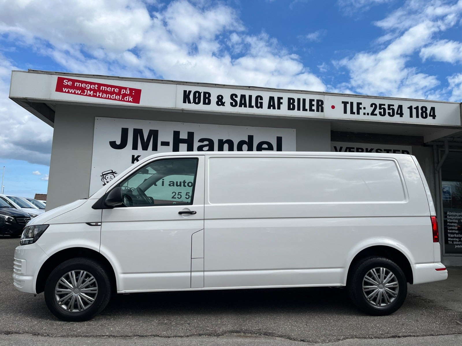 Hvid VW Transporter fra 2017